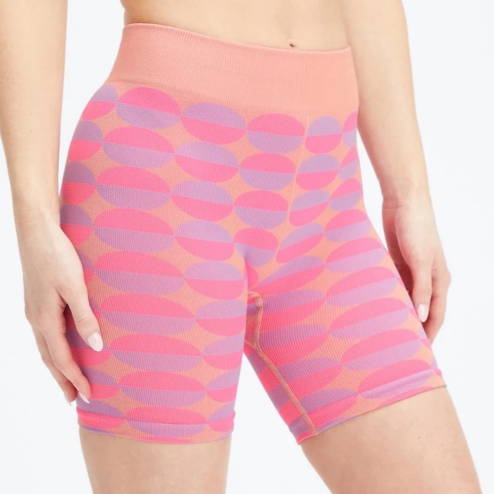 Fabletics Seamless Highwaisted Shorts